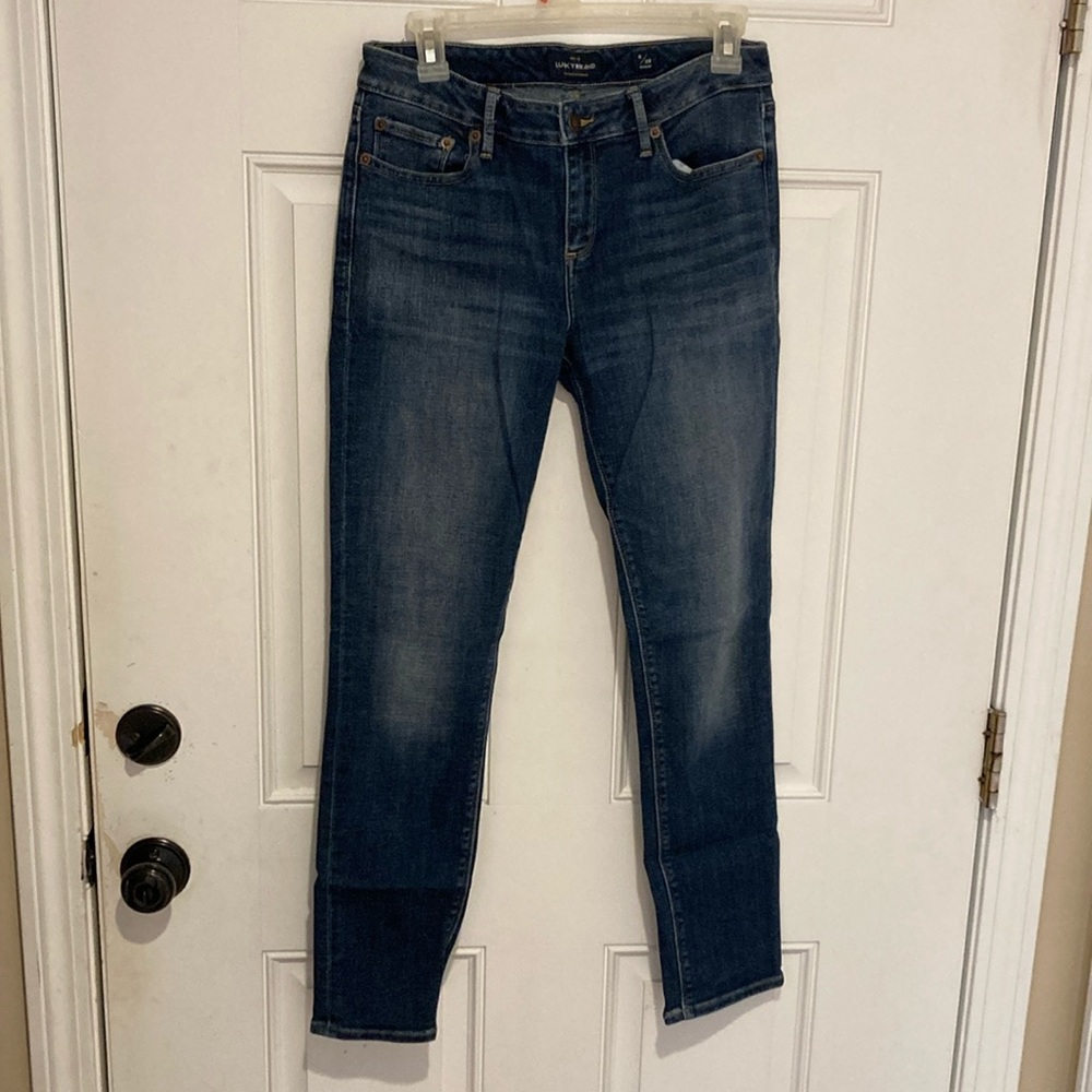 Women’s lucky brand jeans, size 6/28. Lolita skinny fit.